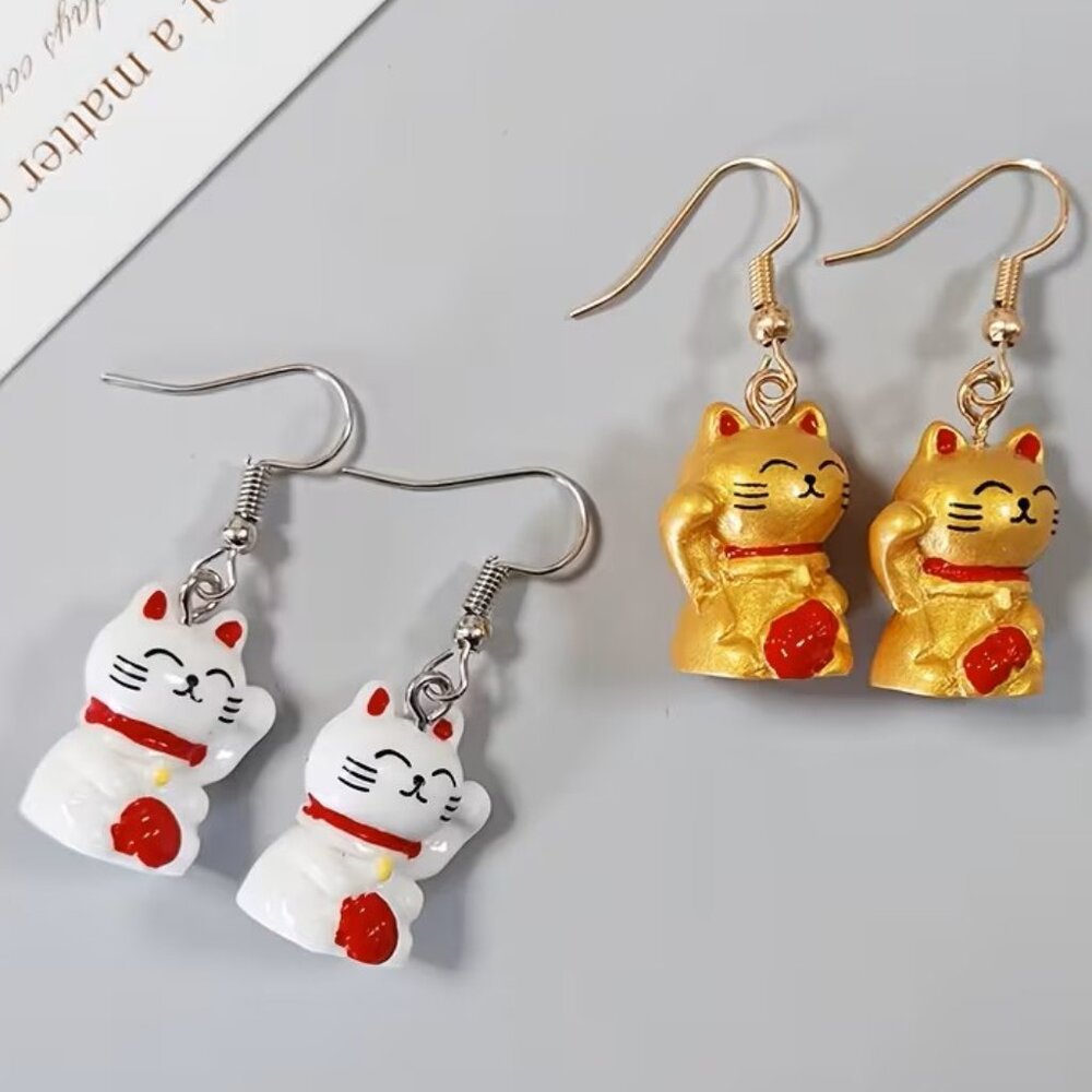 Chinese cat Maneki Neko Earrings White OR Gold Z146
